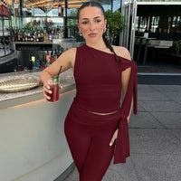 Odessa™ Set mit One-Shoulder-Bluse und Eleganter Caprihose in Bordeauxrot