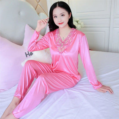 Tatjana - Seidensatin-Pyjamaset mit Langärmeligem Oberteil und Pyjamahose für Frauen