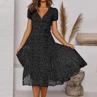 Ernestina | Stilvolles, schmeichelhaftes V-Ausschnitt-Kleid in Schwarz