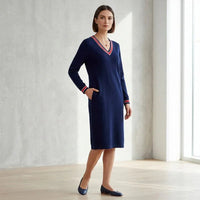 Freya™ Midikleid mit kontrastierendem V-Ausschnitt und sportlich-schicken Taschen in Blau