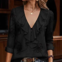 Anneliese™ Bluse mit V-Ausschnitt, Frontvolants und floraler Stickerei in Schwarz