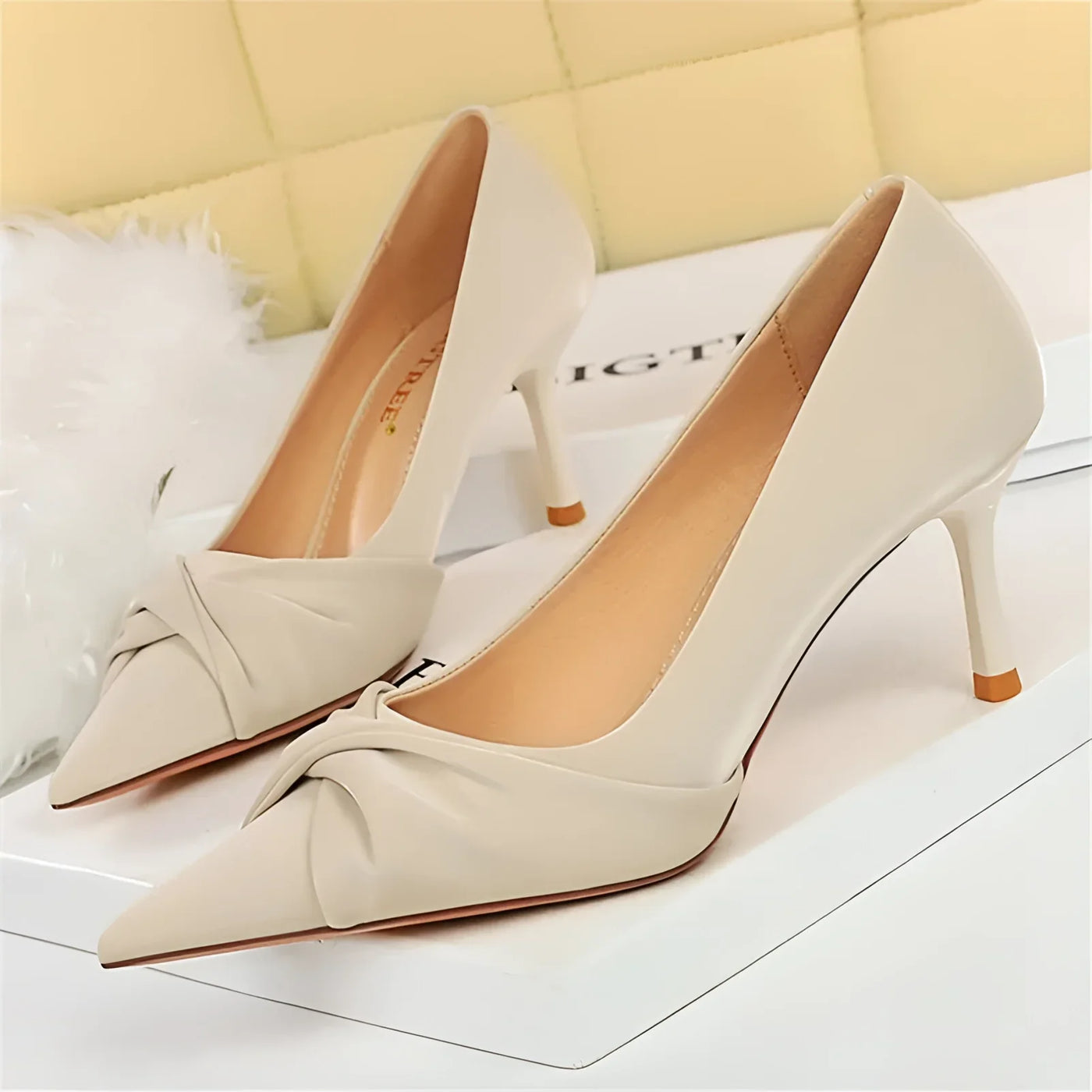 Fudus Stiletto Pumps mit Spitze & Knoten – Elegante Lederschuhe Damen