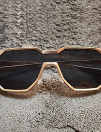 Schwarz gold
