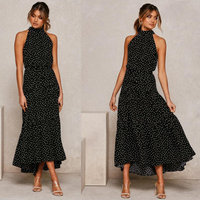 Violette Kleid | Sommer und modern in Schwarz