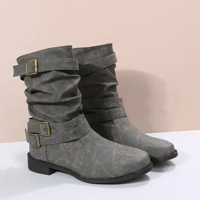 Kondara | Damen Boots mit Gürtel und Niedrigem Absatz