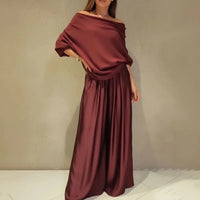 Nysa™-Set mit Satinhose und Bluse aus hochwertigem Strickstoff / Gemütlichkeit und Eleganz mit dezentem Luxus. in Wein