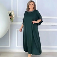 Helena™ Kleid aus Viskosekleid mit Schmuckdetails an Ausschnitt und Ärmeln / Klassische Eleganz mit einem Hauch von Glamour für jede Gelegenheit! in Grün