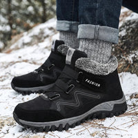 Unisex UrbanFrost™ Stiefel mit Gepolstertem Futter und Profilsohle in Schwarz mit Weißen Details