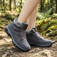 Unisex UrbanFrost™ Stiefel mit Gepolstertem Futter und Profilsohle in Grau mit Rosa Details