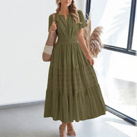 Floriana™ Kleid mit Stufenrock und Betonter Taille in Grün
