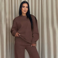 Isys™ Sweat-Set mit cleanem Look und Premium-Komfort in Braun