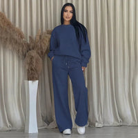 Isys™ Sweat-Set mit cleanem Look und Premium-Komfort in Dunkelblau