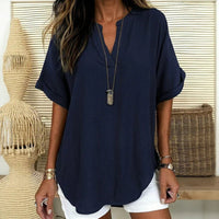 Maya™ Bluse mit Zart Gerundetem Saum und V-Ausschnitt mit Cut-out in Dunkelblau
