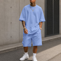Adrian™ Set mit Cleanem Look und Weiter Passform in Hellblau