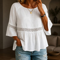 Alina™ Bluse aus Baumwoll-Leinen mit Zarter Spitze und Ausgestellten Ärmeln in Weiß