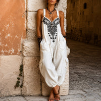 Overall Martha™ mit ornamentaler Stickerei, V-Ausschnitt und weitem Schnitt in Weiß