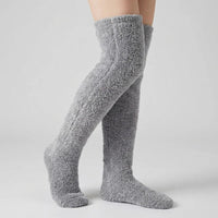 (KAUF 1, ERHALTE 2 GRATIS) Veloura™ Premium Kuschelsocken aus Weichem Plüschstoff in Grau