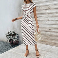 Dolce Riviera™-Kleid mit Eleganten Streifen und Seitlicher Schnürung in Weiß