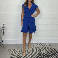 Delira™ Kleid mit Zartem Fall und Eleganter Ausstrahlung in Blau