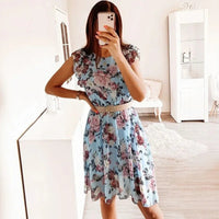 Serenelle™ Kleid mit Floraler Eleganz und Sofistischem Charme in Himmelblau