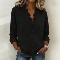 Sorelle™ Bluse mit Vertikalem Rüschendetail und Zeitlosem Stil in Schwarz