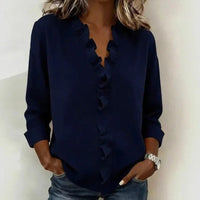 Sorelle™ Bluse mit Vertikalem Rüschendetail und Zeitlosem Stil in Militärblau