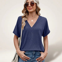 Elvara™ Bluse mit V-Ausschnitt und Zeitlosem Stil in Marineblau