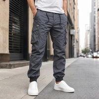 Everest™ Cargohose mit Utility-Taschen und Jogger-Bündchen in Grau