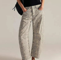 Alvida™ Hose mit Blumenmuster und weitem Fall in Hellgrau