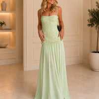 Roselle™ Kleid Mit Floralen Applikationen Und Elegantem Fall in Grün