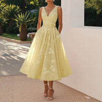 Kleid Lavienne™ mit floralem Muster und betonter Taille mit Bindegürtel in Gelb
