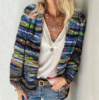 Celena | Bunte Damen-Strickjacke mit Print – Ein lebendiger Cardigan für einen stilvollen Look in Blau
