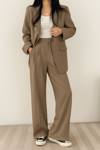 Véronique | Damen Blazer Set Wide Leg Klare Silhouette Modern Business in Khaki