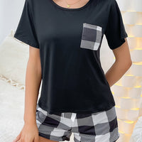Sommer Damen-Pyjama mit Karomuster im lässigen Stil - Set aus T-Shirt und Shorts für zu Hause in Weiß