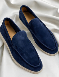 Marineblau