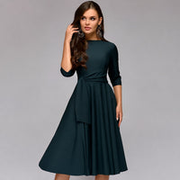 Ivaney - Ein elegantes Damenkleid in Grün