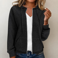 Kristel - Sweatjacke mit wabenartigem Muster in Schwarz
