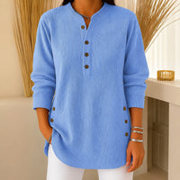 Jocelyn - Ein gemütlicher Damenpullover mit Knopfdetails in Blau