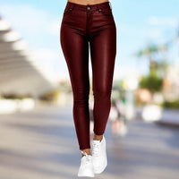 PelleChic - Eng anliegende Hose in Rot