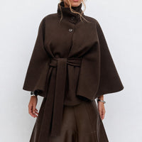 Loraine - Schicke Damenjacke mit Gürtel in Braun