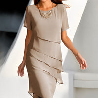 Nathalia - Ein figurbetontes Damenkleid in Khaki