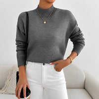 Roxana - Eleganter Damenpullover mit mittelhohem Kragen in Grau