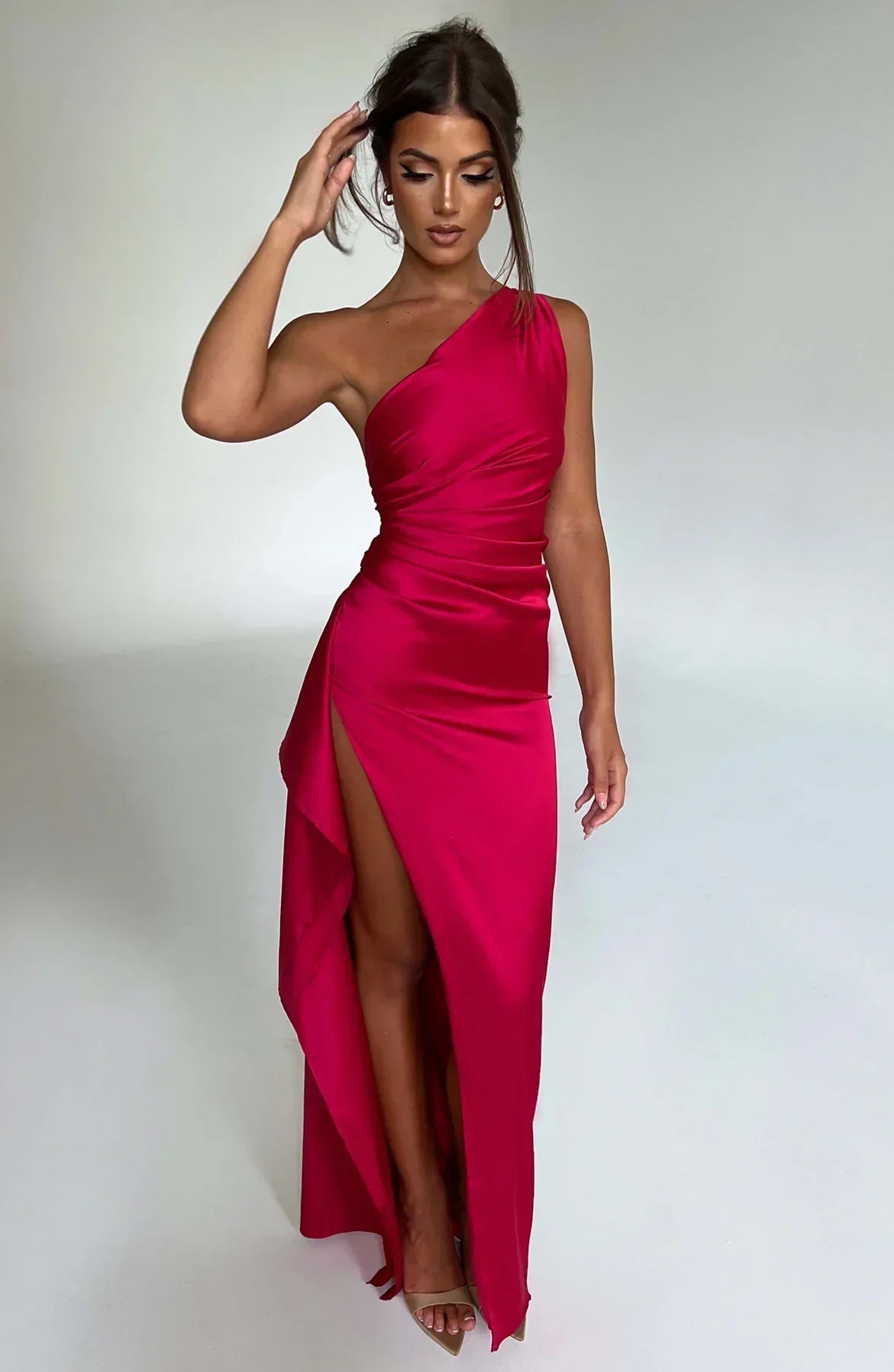 Fudus | Elegantes One Shoulder Satin Split Kleid