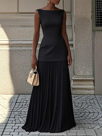 Ärmelloses Maxi-Kleid für Damen mit Plisseerock in Schwarz