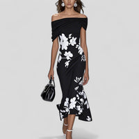 ISABRUNEL - Off-Shoulder Floral Midi Kleid mit Rüschensaum in Schwarz