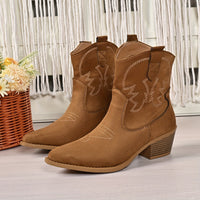 Fable | Damen Westernstiefel für breite Waden mit Stickerei in Hellbraun