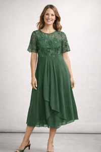 Beatrice | Zartes Spitzen Chiffon Midikleid in Grun