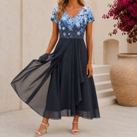 Beatrix | Florales Cocktail-Midikleid mit V-Ausschnitt in Blau Schwarz