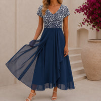 Beatrix | Florales Cocktail-Midikleid mit V-Ausschnitt in Silberblau