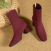 Kindra | Damen Strick-Stiefelette mit Blockabsatz und eckiger Zehenform in Rot
